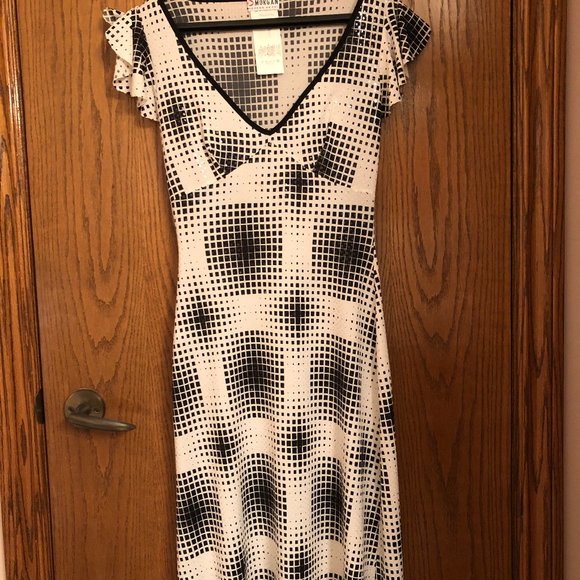 Women White and Black Sparks Dress - Picture 1 of 7